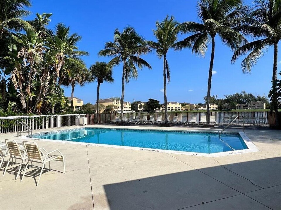 5200 NW 31st Ave, Unit H-158 in Fort Lauderdale, FL - Foto de edificio