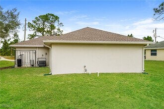 427 Vanetta Dr in Lehigh Acres, FL - Building Photo - Building Photo