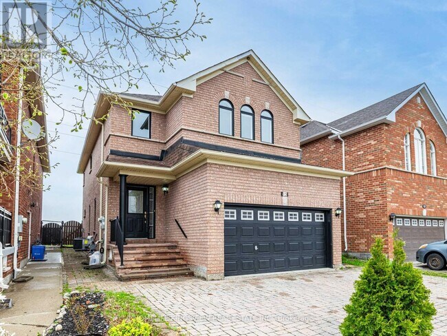 15 Amarone Ave in Vaughan, ON - Building Photo - Building Photo