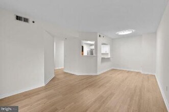 960 Fell St in Baltimore, MD - Building Photo - Building Photo