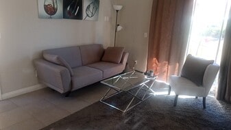 7200 Pirates Cove Rd in Las Vegas, NV - Building Photo