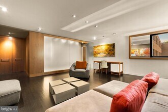 2725 39th St NW in Washington, DC - Building Photo - Building Photo