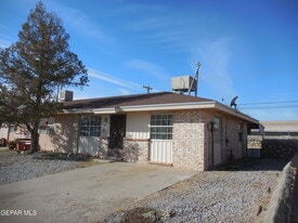 2109 Lake Omega St in El Paso, TX - Building Photo