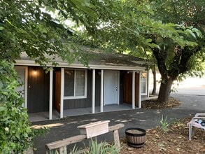 13076 Ridge Rd in Grass Valley, CA - Building Photo - Building Photo