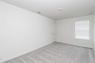 149 Switchback Hl Rd in Newark, TX - Building Photo - Building Photo