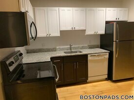 40 Boylston St, Unit 607 in Boston, MA - Building Photo