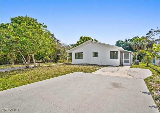 property at 3652 Hibiscus Ave