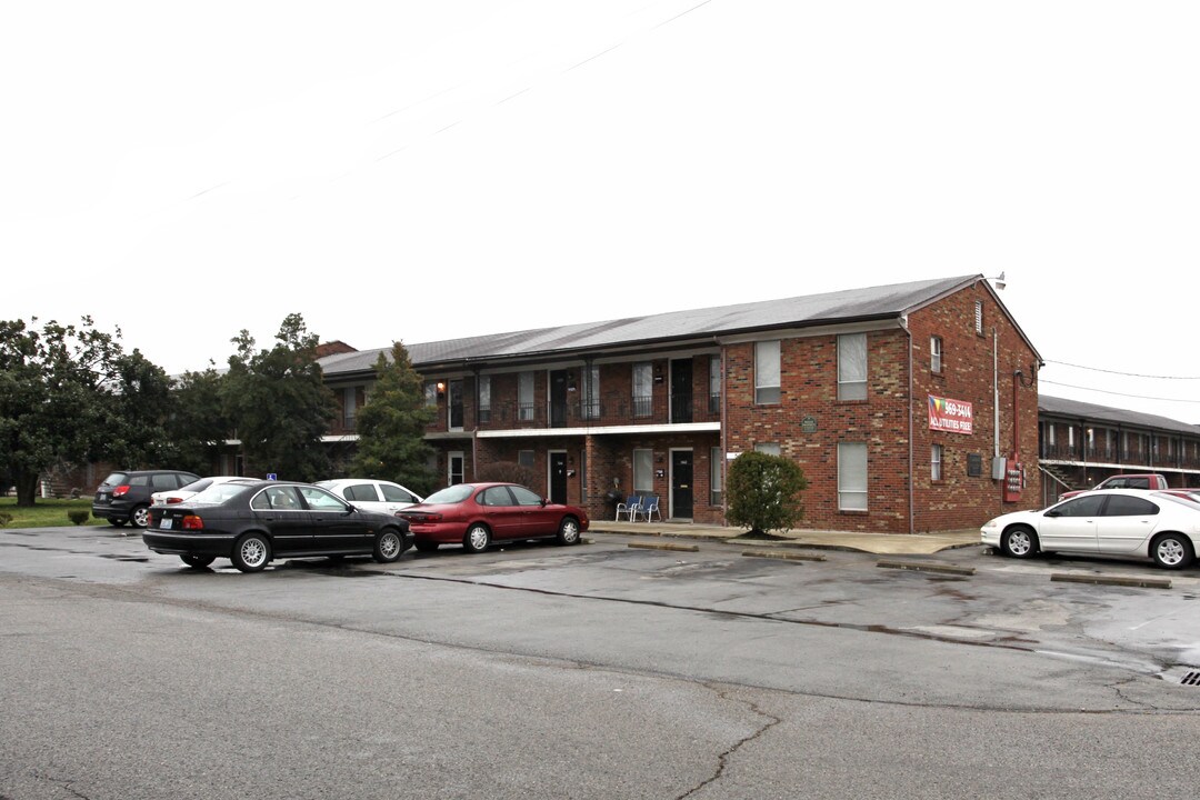 Caldwell Apartments in Louisville, KY - Building Photo