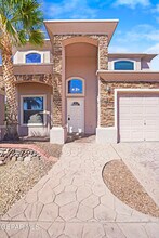3261 Garden Point Dr in El Paso, TX - Building Photo - Building Photo