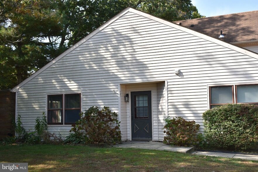 27 Pin Oak Ln in Little Egg Harbor Township, NJ - Foto de edificio