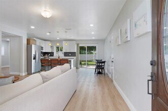 5840 Dartmouth Ave N in St. Petersburg, FL - Building Photo - Building Photo