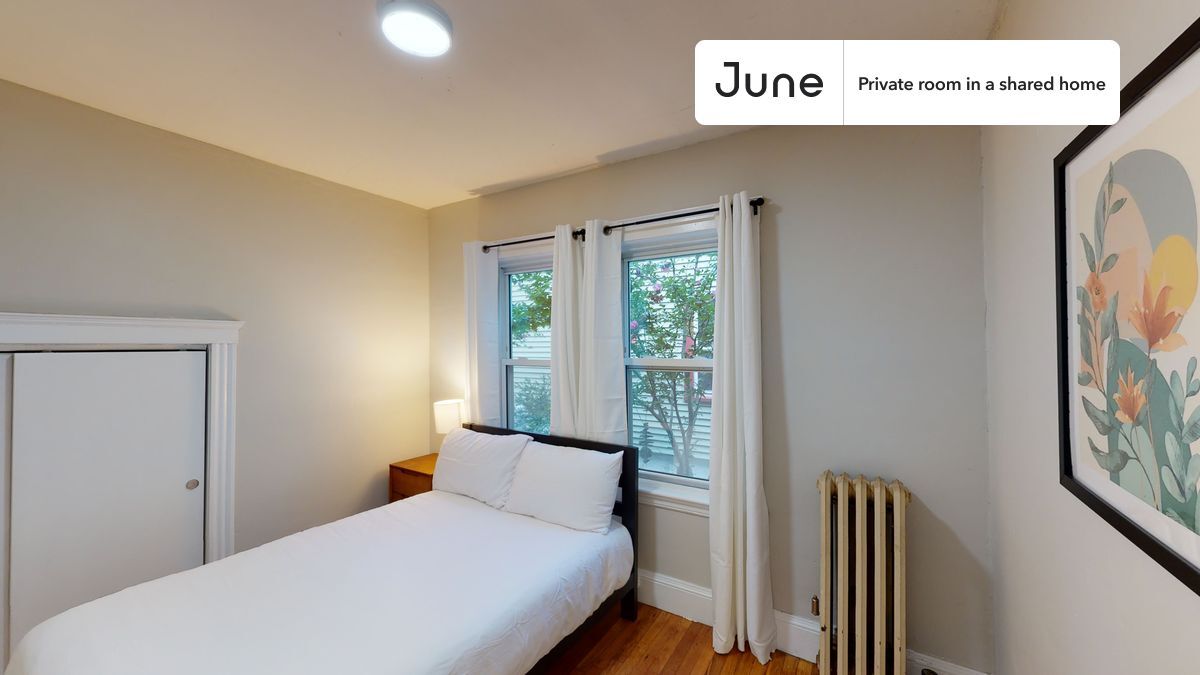 Private bedroom in 4 bed/1 bath Home in Boston, MA - Building Photo