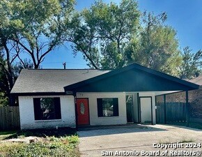 917 Sundance St in New Braunfels, TX - Building Photo