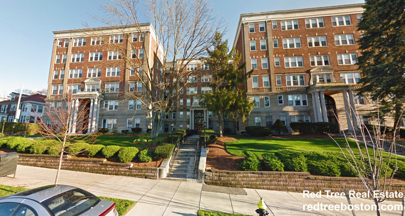 1782 Commonwealth Ave, Unit #2 in Boston, MA - Foto de edificio