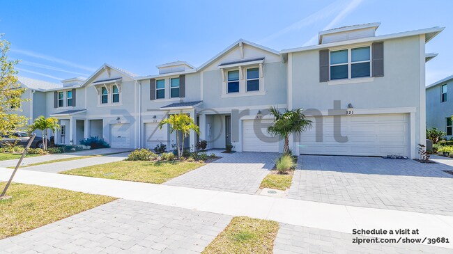 317 Salisbury Cir in Fort Pierce, FL - Building Photo - Building Photo
