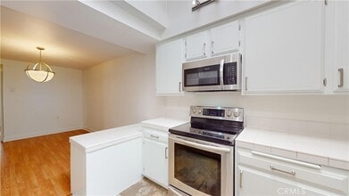 5357 Algarrobo, Unit Q in Laguna Woods, CA - Foto de edificio - Building Photo