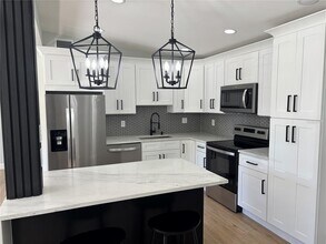3983 Marlin Dr SE in St. Petersburg, FL - Building Photo - Building Photo