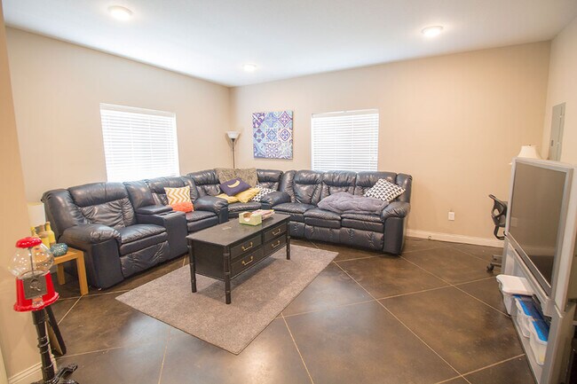 1409 Paris Rd-Unit -1409-201c in Columbia, MO - Building Photo - Building Photo