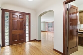 8131 Veterans Dr SW in Lakewood, WA - Building Photo - Building Photo