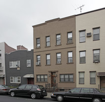 760 Metropolitan Ave in Brooklyn, NY - Building Photo