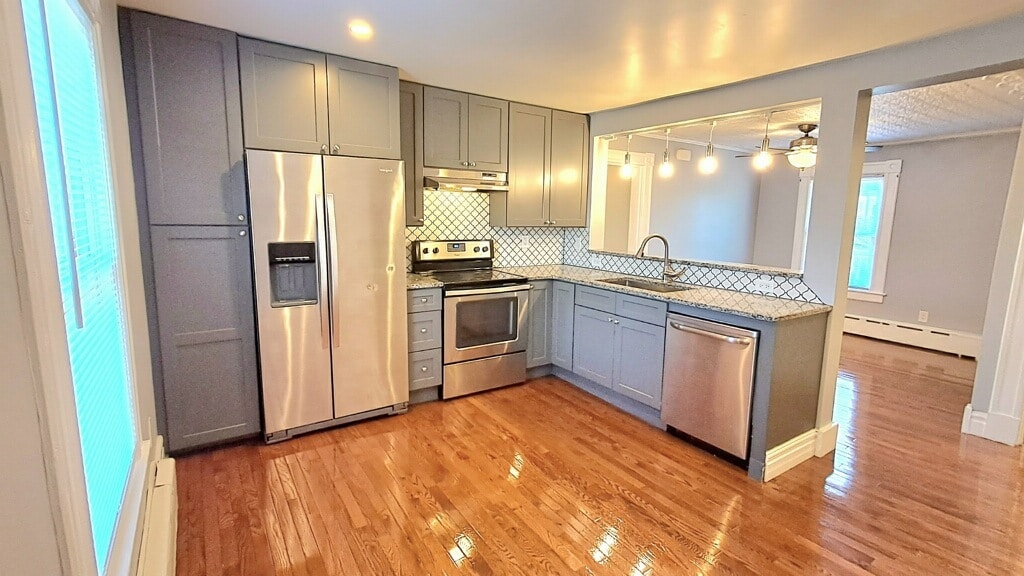 531 Berkshire Ave, Unit 3-Bedroom Apartment in Springfield, MA - Foto de edificio