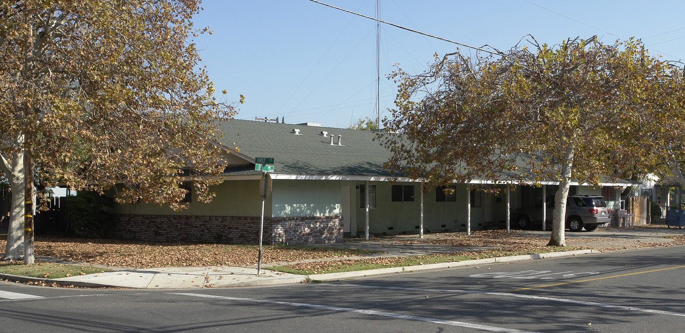 983-989 Elm Ave in Atwater, CA - Foto de edificio