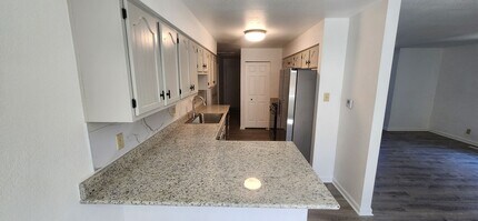 148 Douglas Ln in Pueblo, CO - Building Photo - Building Photo