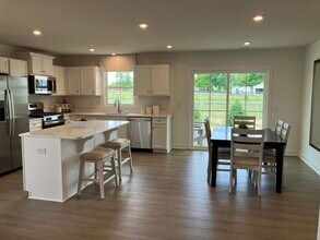 8514 Broad St in Indianapolis, IN - Building Photo - Building Photo