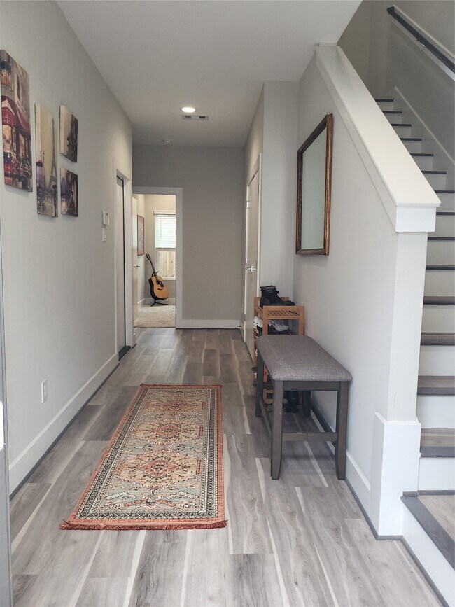 240 Julia St in Houston, TX - Building Photo - Building Photo