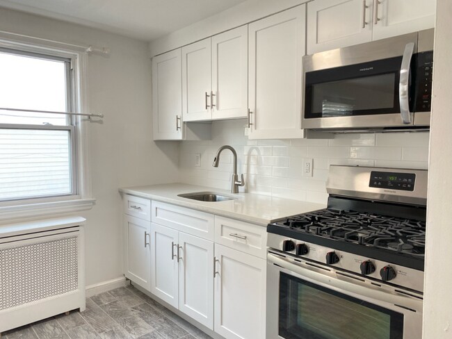 34 E 7th St-Unit -2 in Clifton, NJ - Building Photo - Building Photo