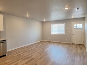 1004 Creer Way in West Richland, WA - Building Photo - Building Photo
