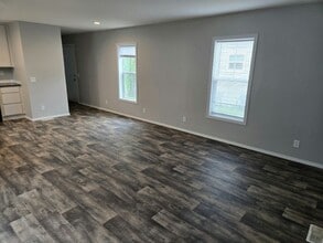 203 Karu Dr in Mankato, MN - Building Photo - Building Photo