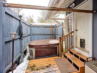 85 Townhouse Way in Woodstock, VT - Foto de edificio
