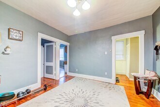 86 Estella Ave in Pittsburgh, PA - Building Photo - Building Photo