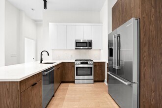 38 Jackson St in Hoboken, NJ - Building Photo - Building Photo