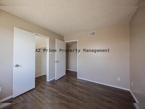 3810 N Maryvale Pkwy in Phoenix, AZ - Building Photo - Building Photo