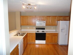 505 Westminster Dr in Clayton, NC - Foto de edificio - Building Photo