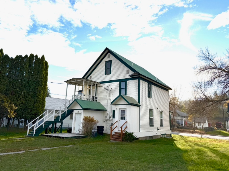 506 1st Ave W in Eureka, MT - Building Photo