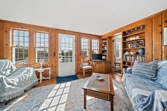 154 Edward Foster Rd in Scituate, MA - Building Photo - Building Photo