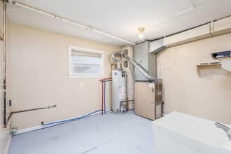 32008 Cheboygan Ct in Westland, MI - Building Photo - Building Photo