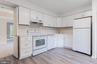 3840 Persimmon Cir in Fairfax, VA - Building Photo - Building Photo