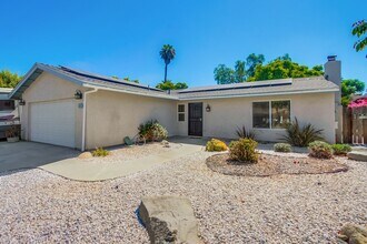 835 Warmlands Ave in Vista, CA - Building Photo - Building Photo