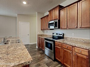 9077 Kipper Dr in Jacksonville, FL - Building Photo - Building Photo