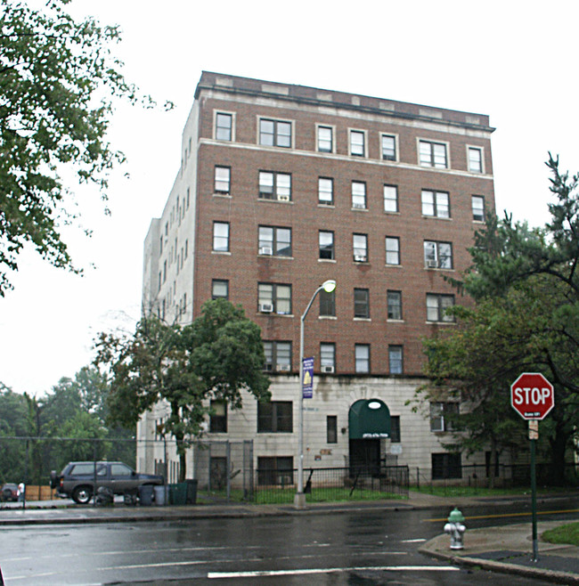 Pasadena Apartments in East Orange, NJ - Building Photo - Building Photo