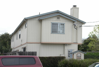 21046 Baker Rd in Castro Valley, CA - Foto de edificio - Building Photo