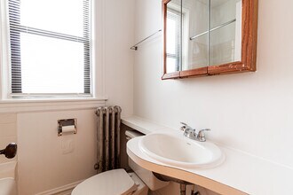 1913 W Larchmont Ave, Unit 3 in Chicago, IL - Foto de edificio - Building Photo