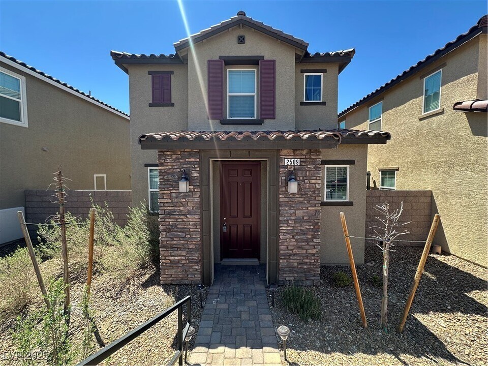 2509 Piacenza Pl in Henderson, NV - Building Photo