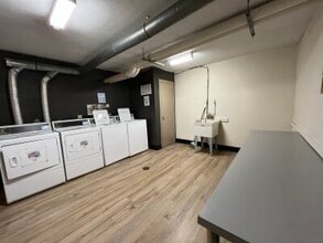 222 Babcock St, Unit #2D in Brookline, MA - Building Photo - Building Photo