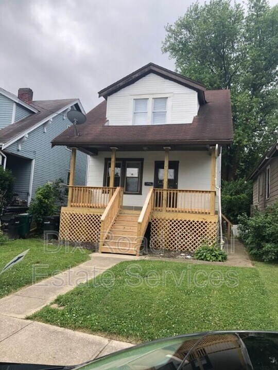2629 Lysle Ln in Cincinnati, OH - Building Photo