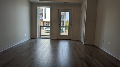 261 Woodbine Av in Kitchener, ON - Building Photo - Building Photo